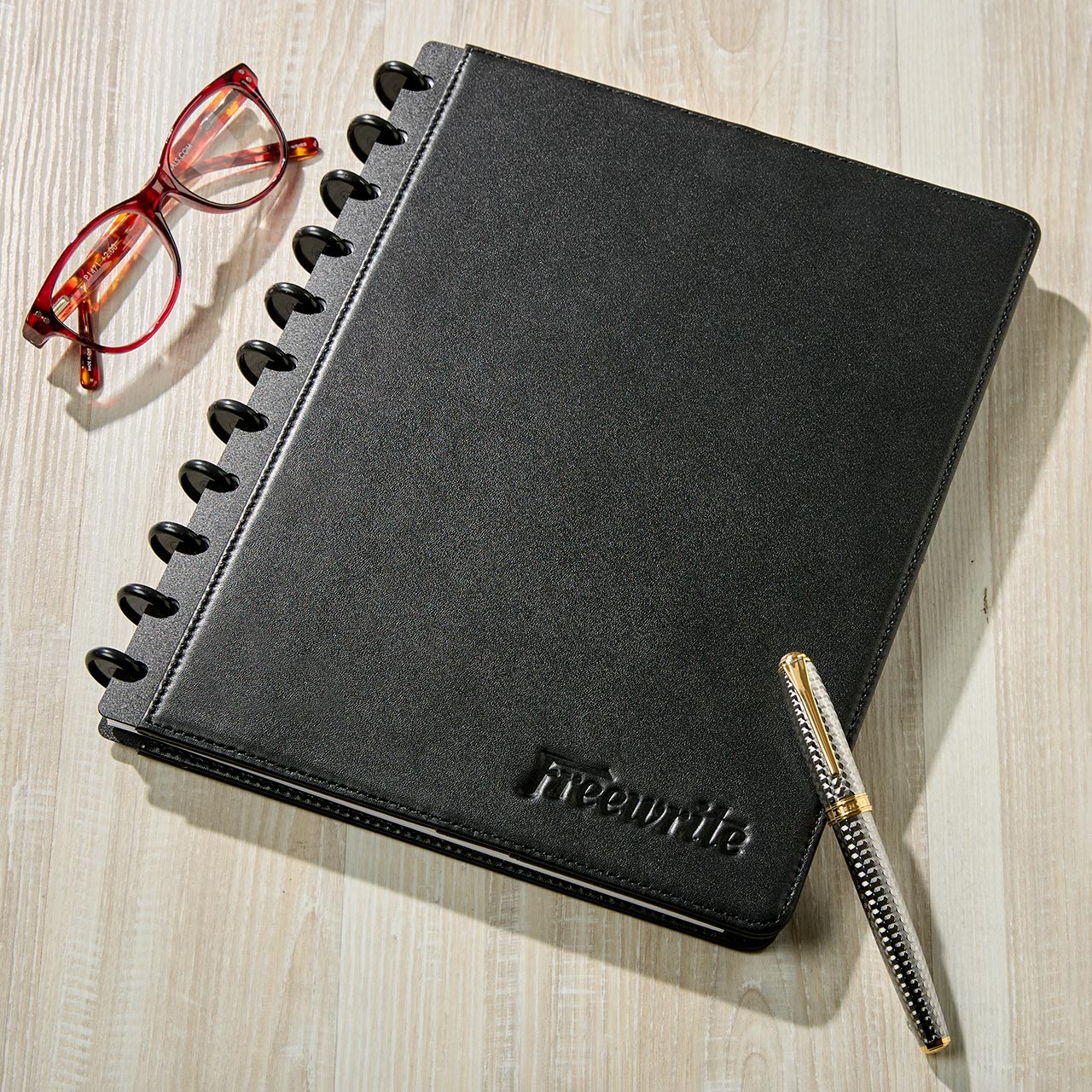 Freewrite Circa Leather Discbound Notebook - Image 3