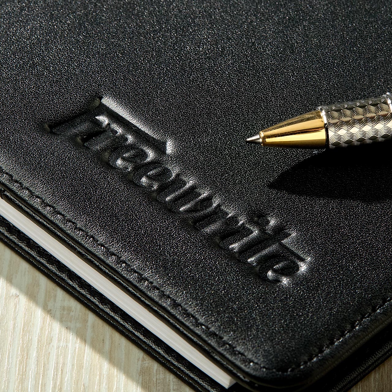 Freewrite Circa Leather Discbound Notebook - Image 4