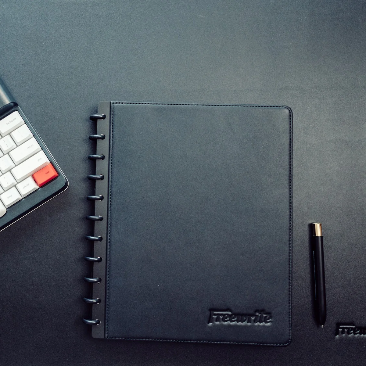 Freewrite Circa Leather Discbound Notebook - Image 8
