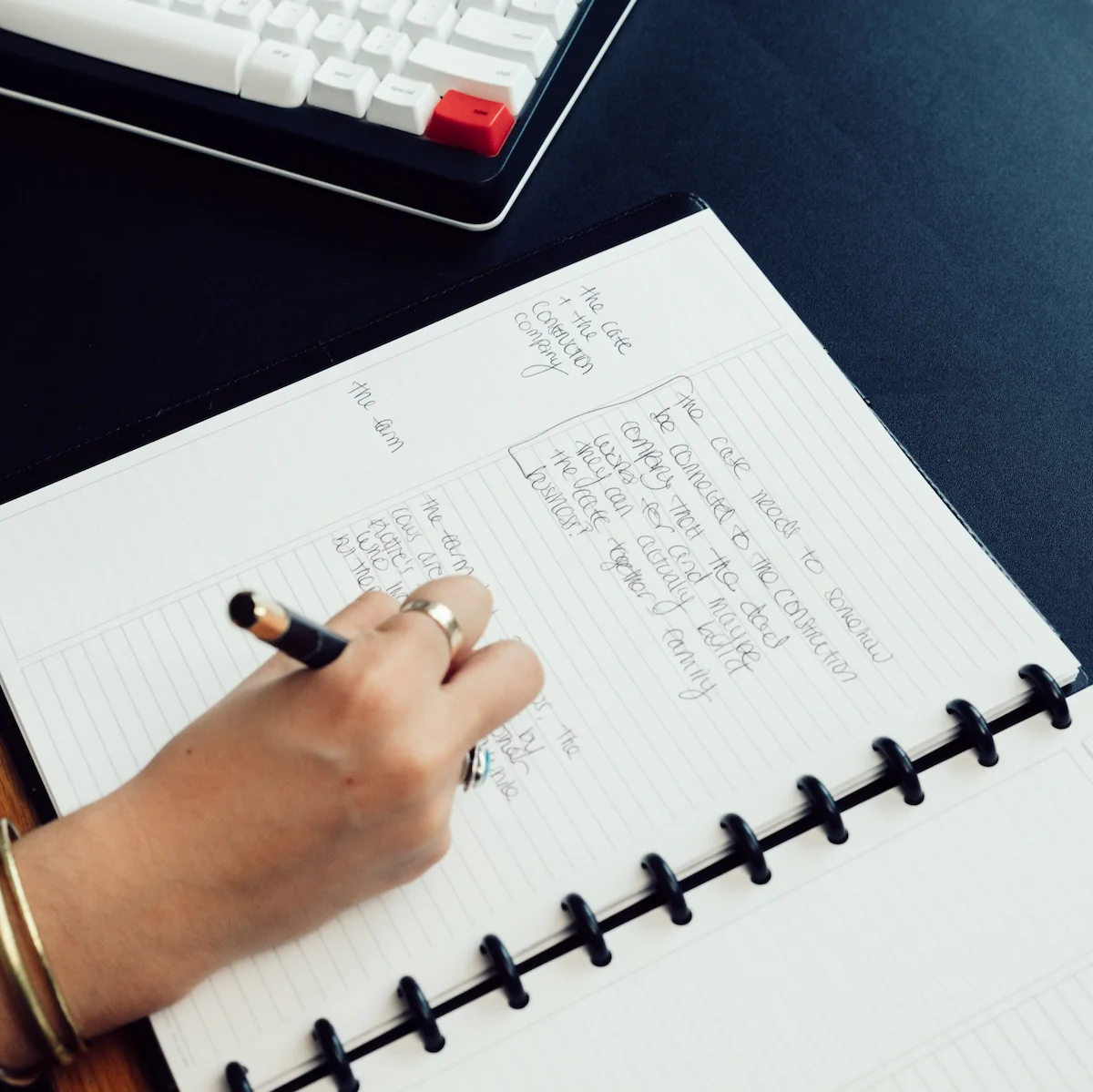 Freewrite Circa Leather Discbound Notebook - Image 9