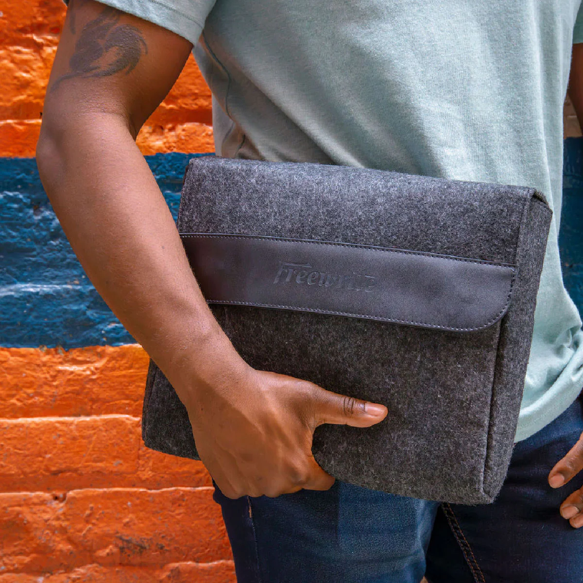 Smart Typewriter Felt and Leather Sleeve - Image 5