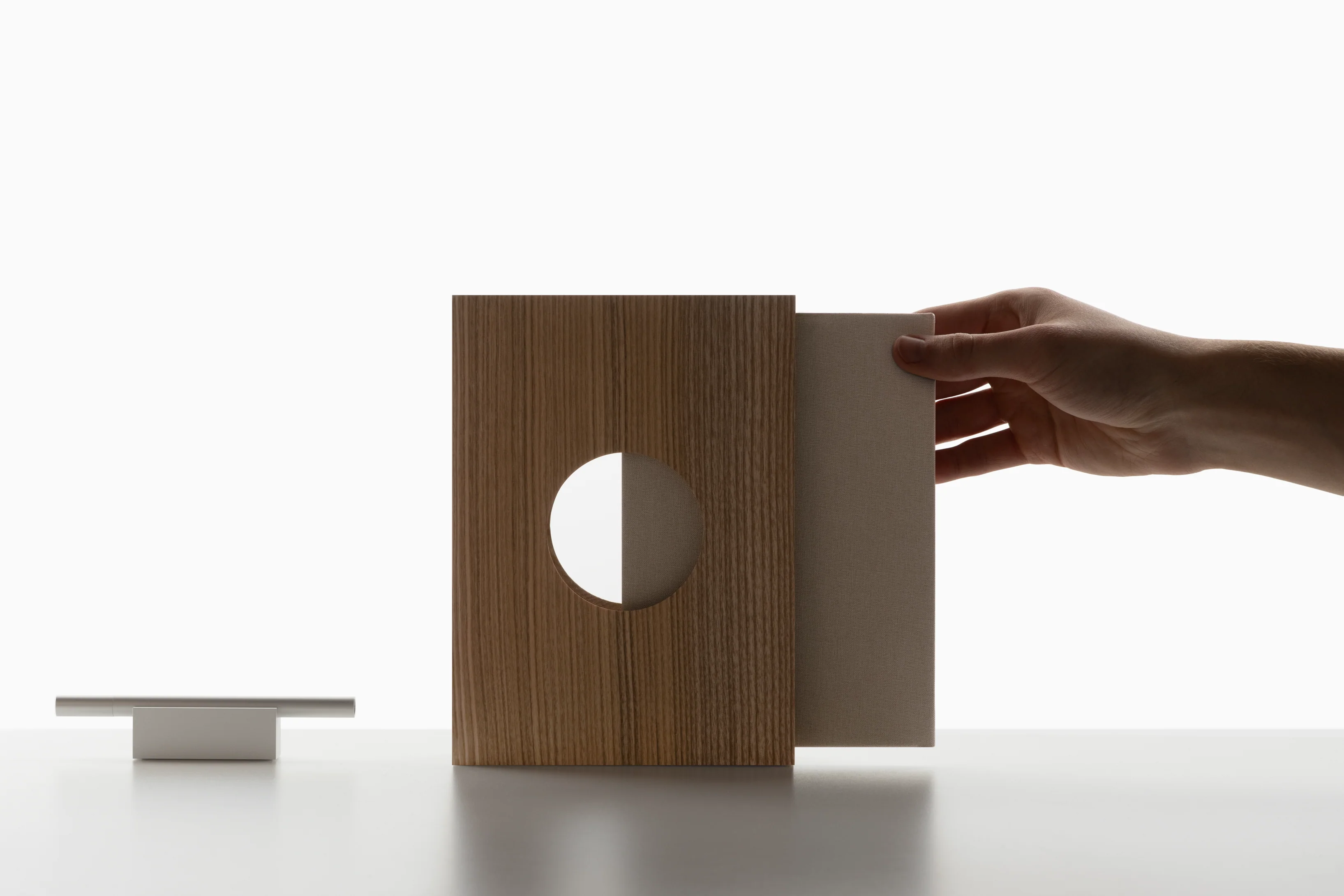 Pen & Stand - Image 17